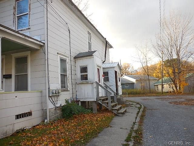 2nd image of 91 Main St S