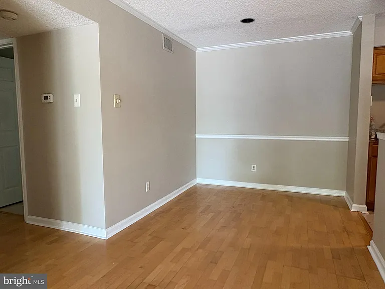 1540 Lincoln Way #201 — Photo 4