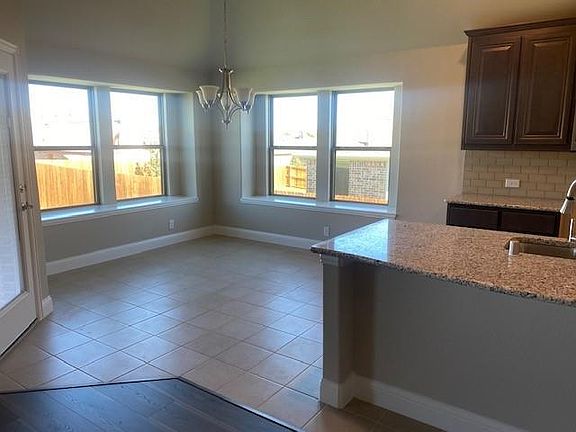 4th image of 2609 Saint Lawrence Dr