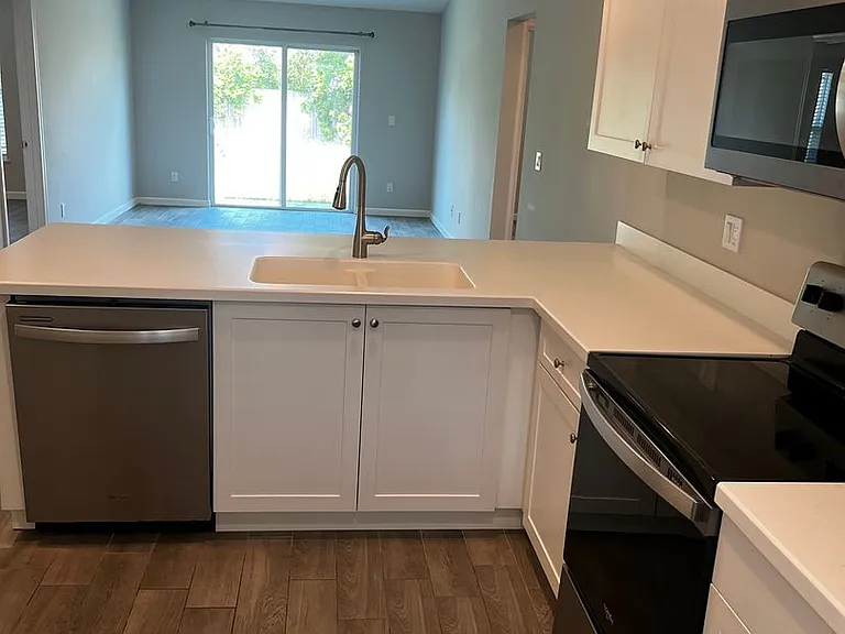 2277 SE Monroe St — Photo 14