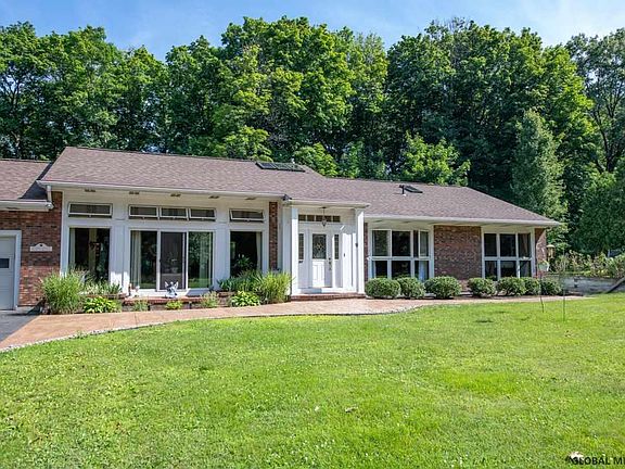 2nd image of 47 Fiddlers Ln