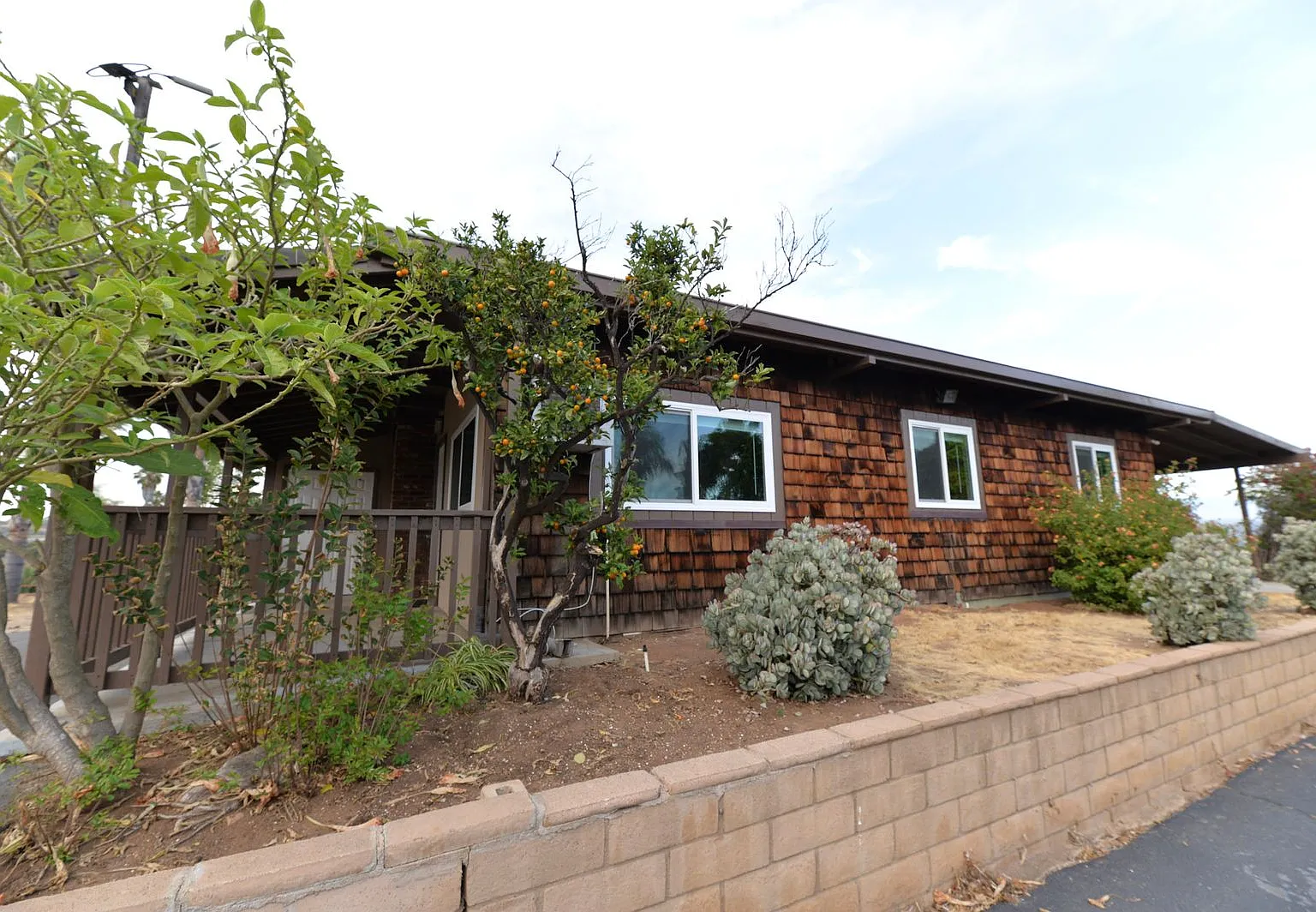 Charming Single Level 3 Bedroom 2 Bath Home perched on hill! — Photo 1
