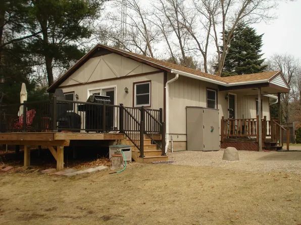 W7535 White River Trl, Wautoma, WI 54982