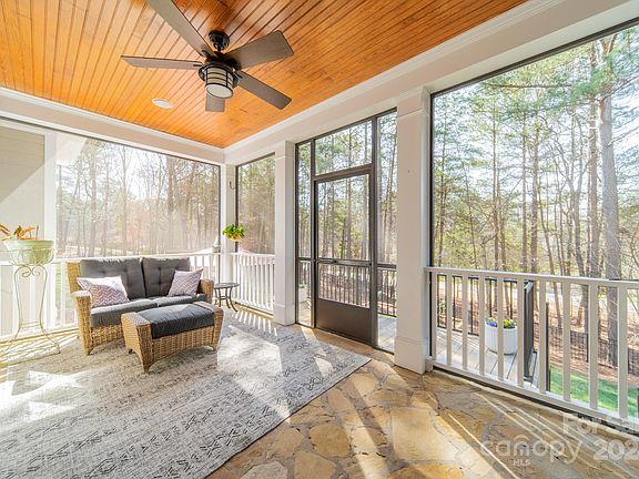 5th image of 121 W Cold Hollow Farms Dr