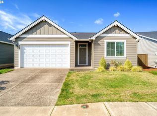 1477 North Broadway, Estacada, OR 97023