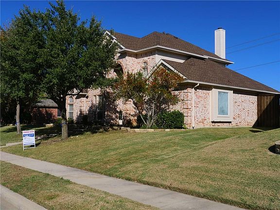 3rd image of 2011 Camelot Dr