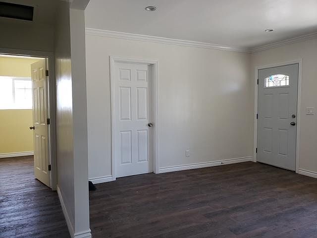 1st image of 922 Fickewirth Ave