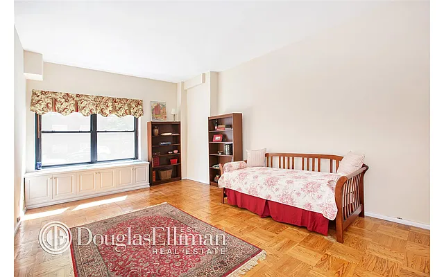 Sold by Douglas Elliman | media 6