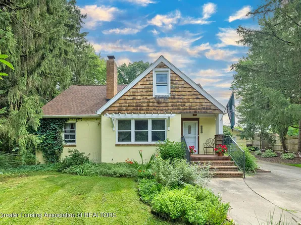 2242 Kenmore Dr, Okemos, MI 48864