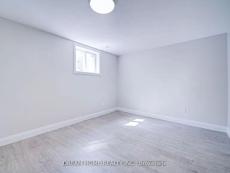 23 Manorcrest St #LOWER — Photo 18