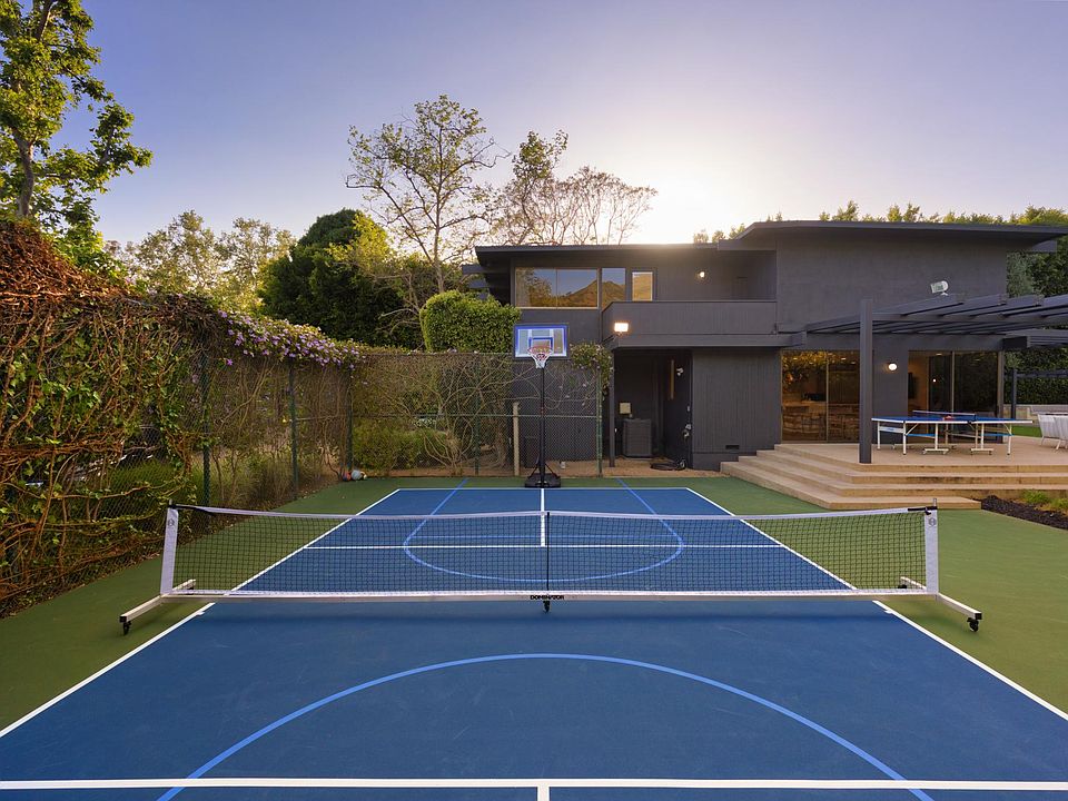 Brand new pickleball court