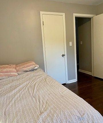 4th image of 27 S Kensington Ave #2W