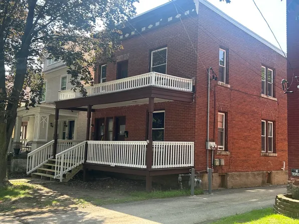 1421 Charles St, Rockford, IL 61104