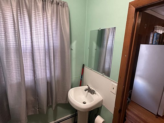 5th image of 519 Hunt St Floor 2