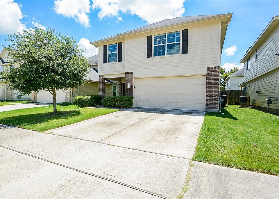 1st image of 879 Darbydale Crossing Ln