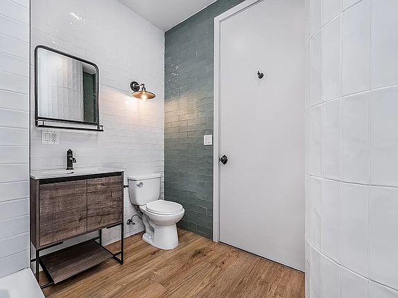4th image of 255 18th St #196