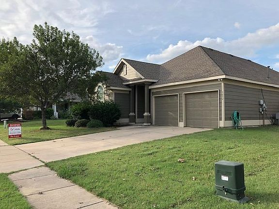 3rd image of 9852 Tanglebrush Dr