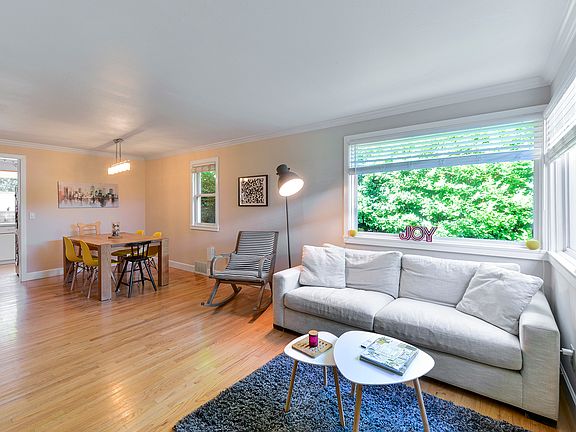 4th image of 10242 NE 65th St
