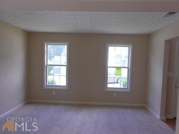 4th image of 3027 Highland Park Ln
