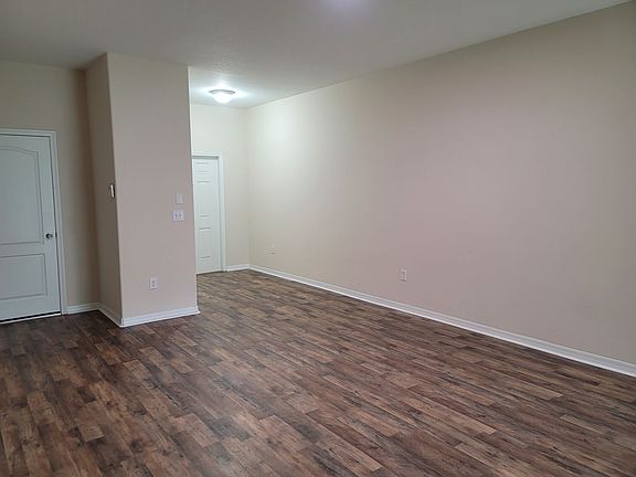 3rd image of 20403 Berrywood Ln