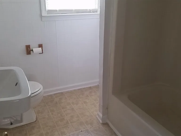 627 Longview St #2 — Photo 6