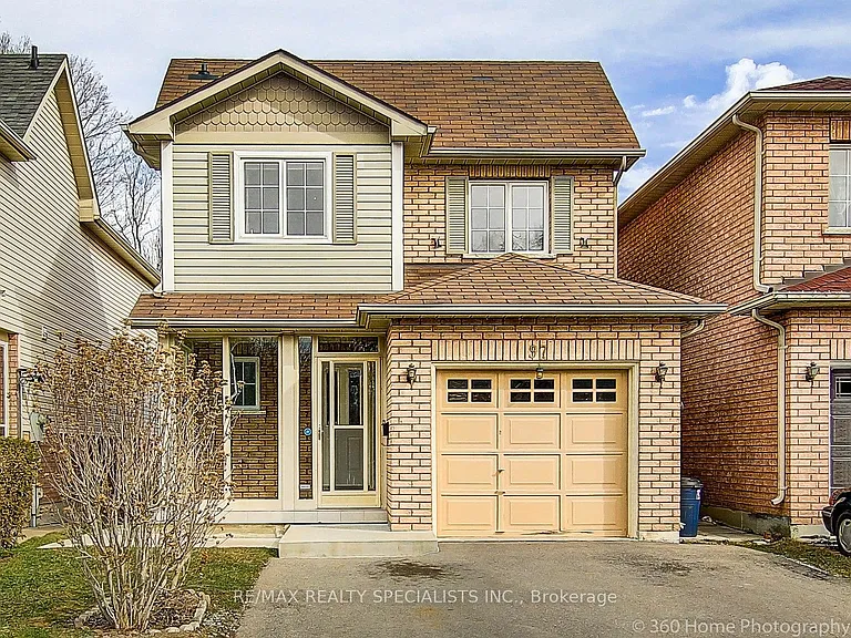 97 Piperbrook Cres — Photo 1