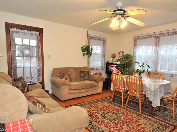 5th image of 710 Roosevelt Ave
