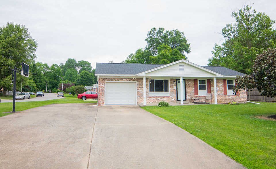1st image of 1400 S Alvord Blvd