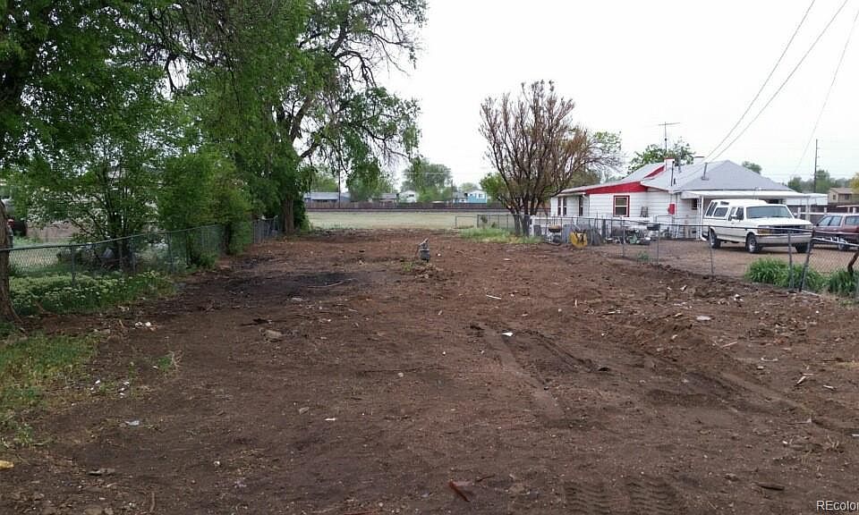 2nd image of 1262 Main St