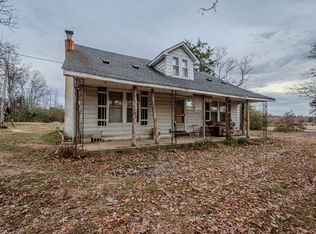 3231 Oak Grove Rd, Goodspring, TN 38460
