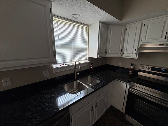 4th image of 609 Spring Ridge Rd APT B