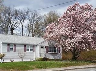 341 Lexington St, Woburn, MA 01801