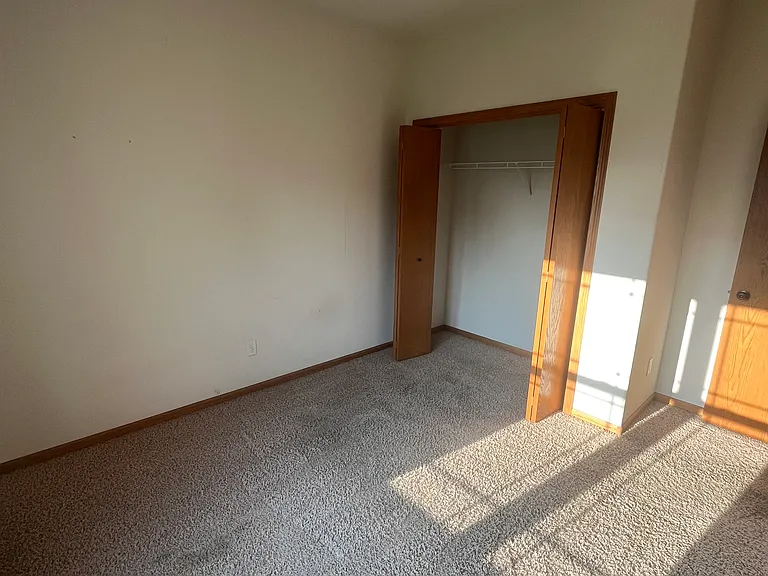235 N Park Ridge Rd — Photo 21