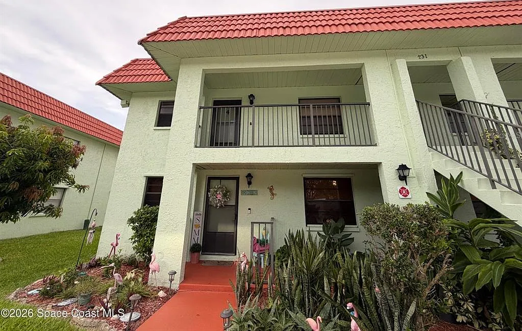 2 bed, 2.0 bath, 1064 sqft, $2,200 — Photo 1