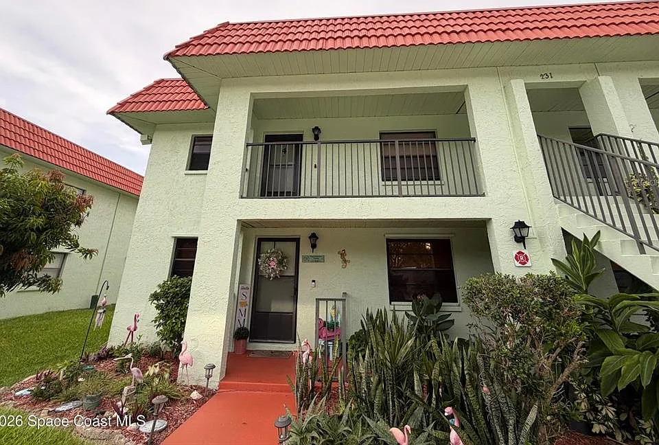 231 Circle Dr #4