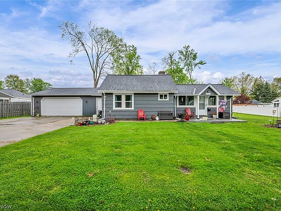 4th image of 7476 Pinehurst Dr