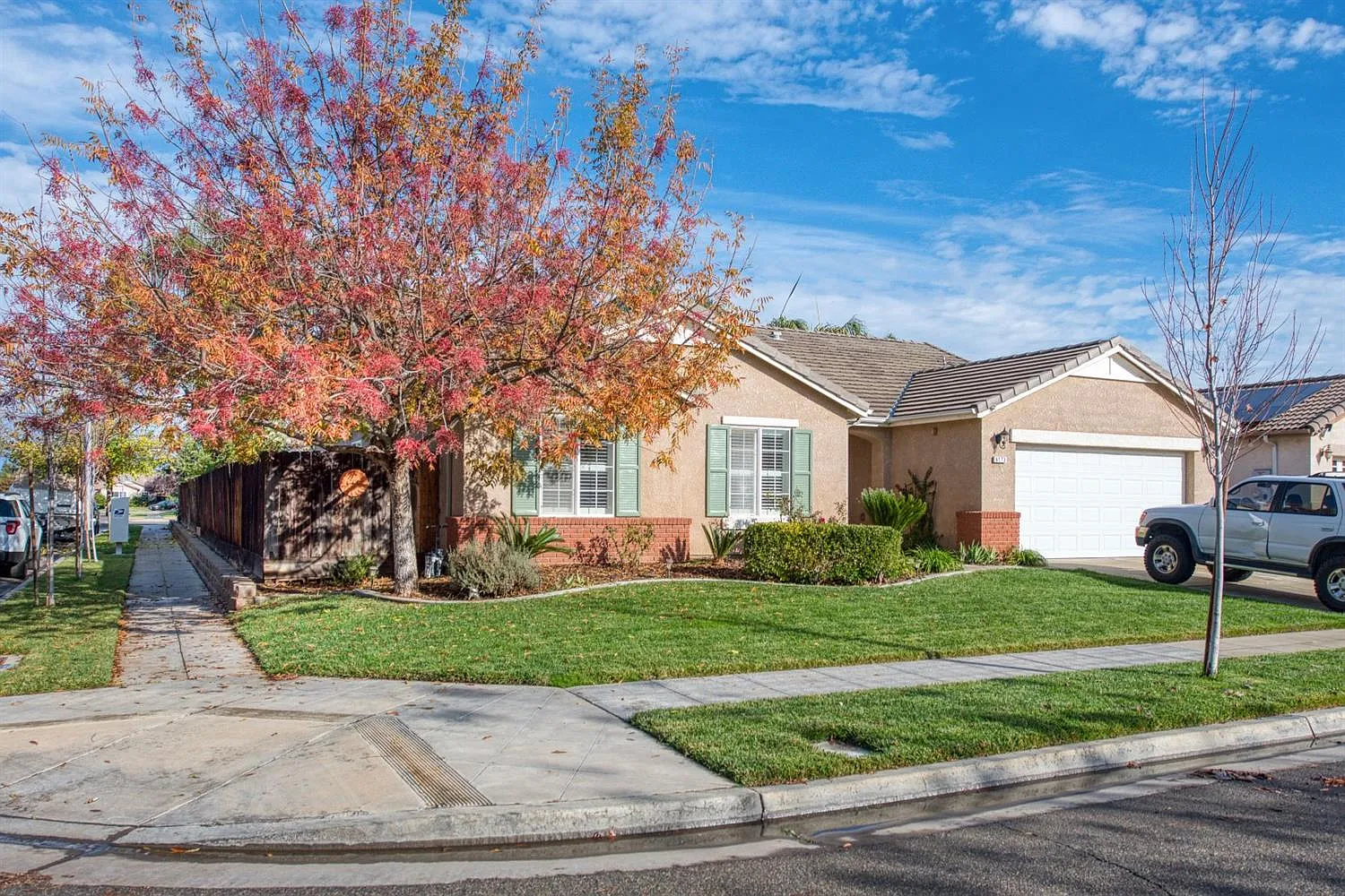 6173 E Sussex Way photo 1