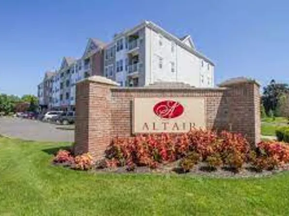 132 Cory Ln, Elmwood Park, NJ 07407