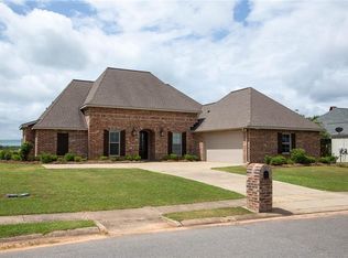 188 Saint Andrews Dr, Alexandria, LA 71303