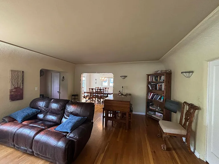 130 N Franklin Ave #1 — Photo 10