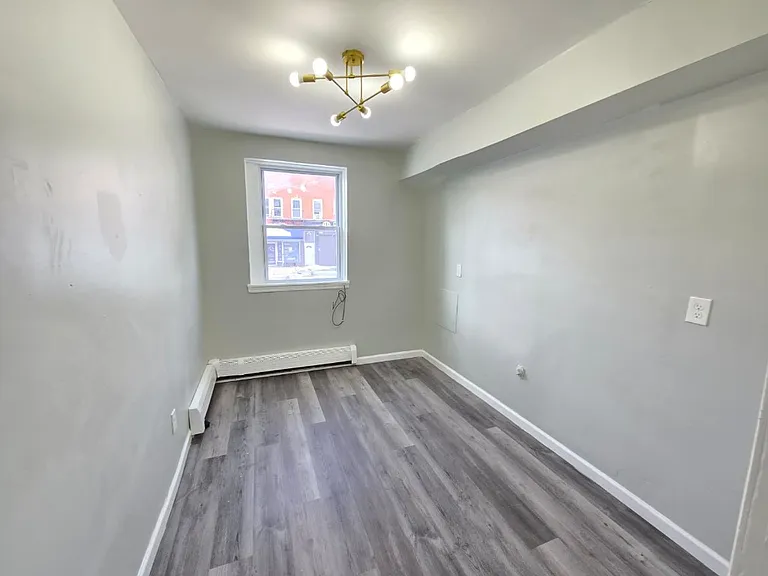 479 Roseville Ave #4 — Photo 4