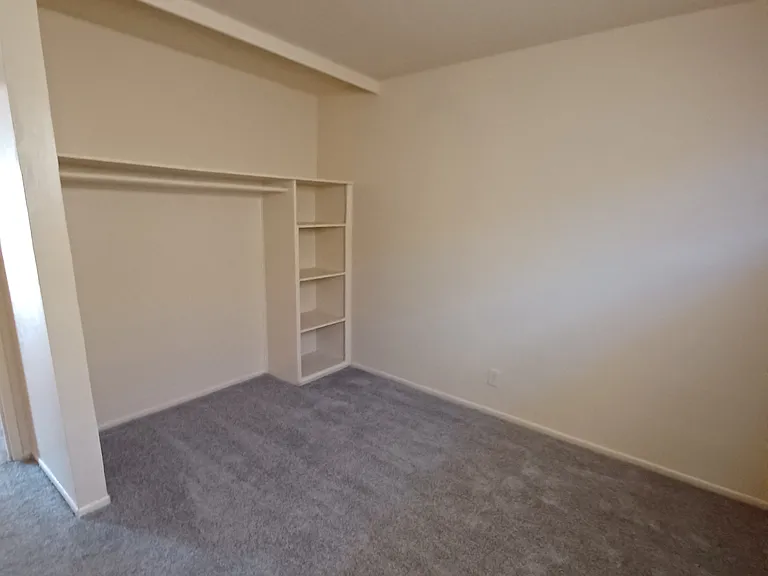 2412 Sunrise Ave #G — Photo 7