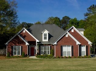2218 Cedar Lake Dr, Loganville, GA 30052
