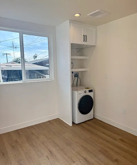 1069 Sentinel Ave #1/4 — Photo 5