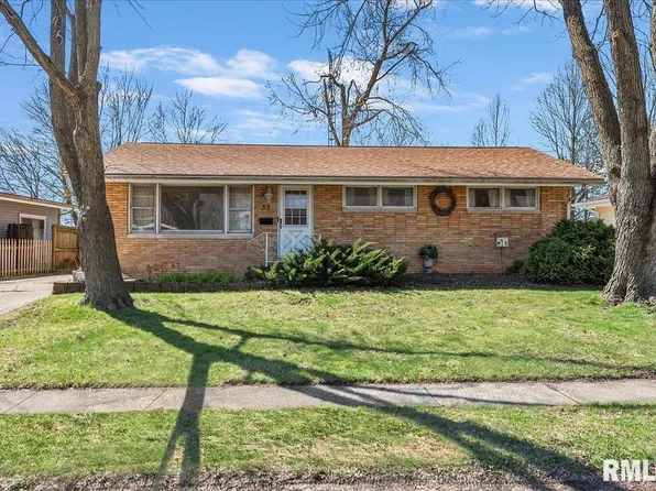33 Glen Aire Dr, Springfield, IL 62703