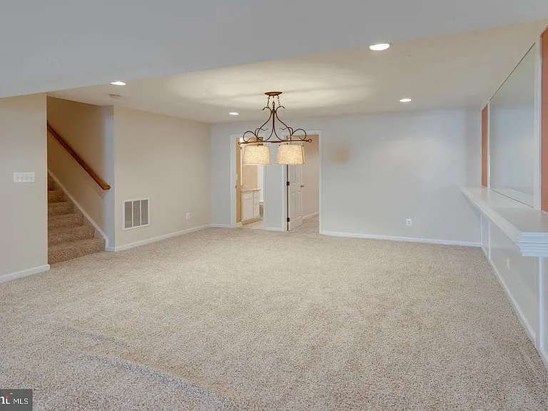 12760 Manor Hall Ct — Photo 40