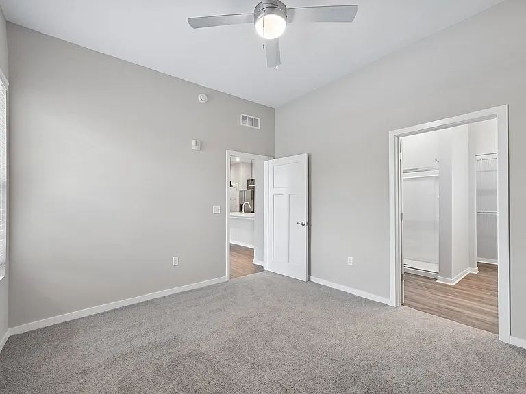 Flats at Sugar Run — Photo 21