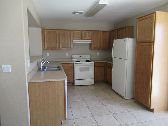 3rd image of 95 W Santa Gertrudis Trl