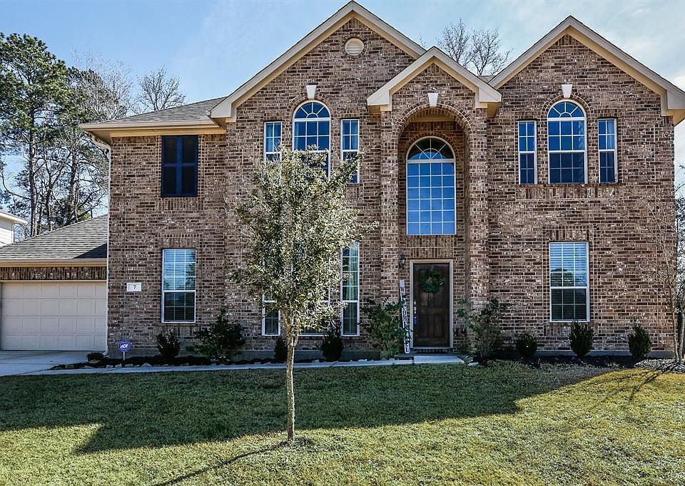 1st image of 7 Stony Creek Dr
