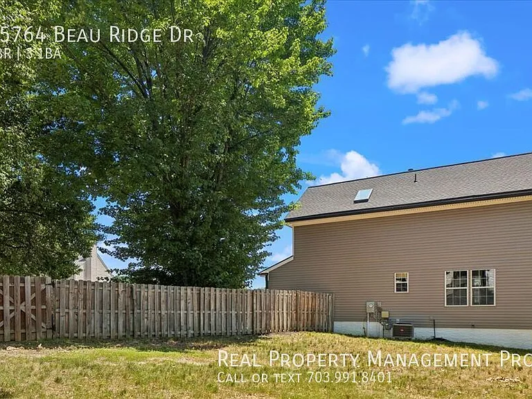 15764 Beau Ridge Dr — Photo 50